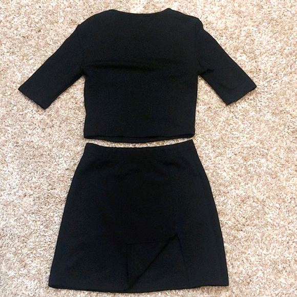 Shirt and skirt set - Picture 2 of 3